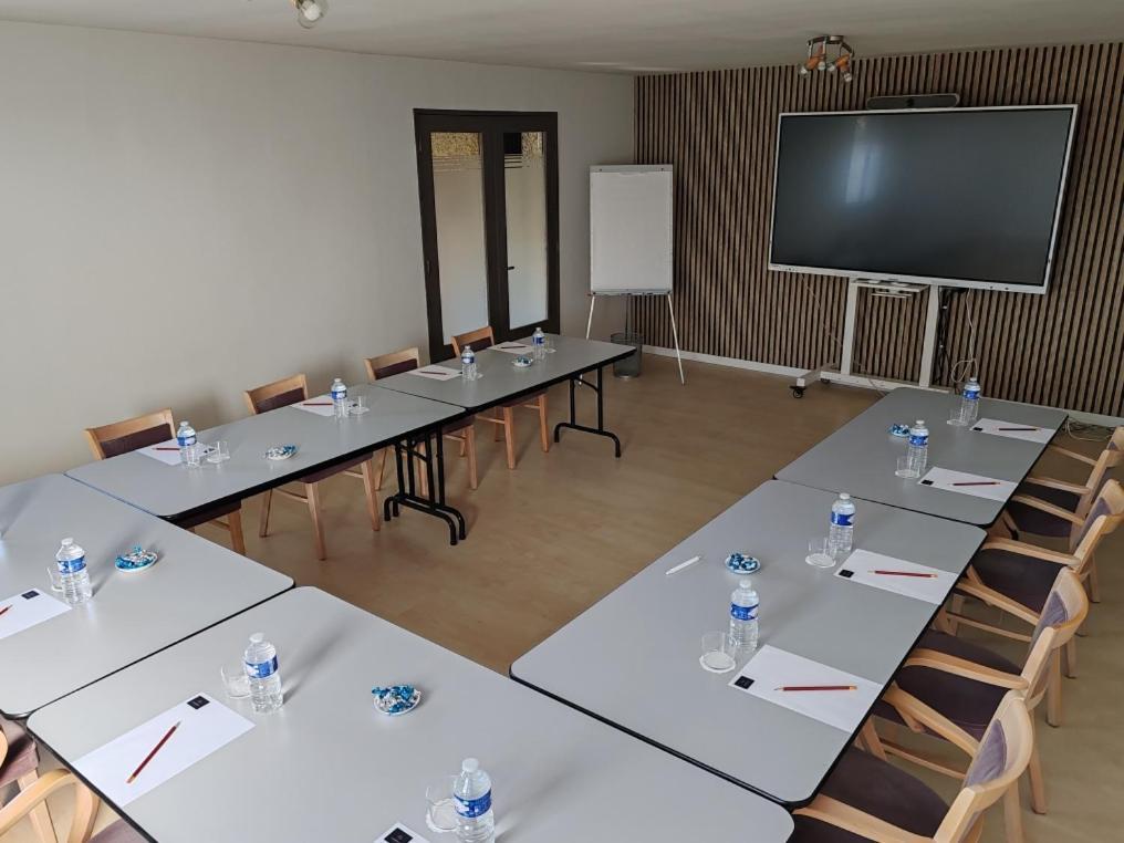 Logis Hotel - Restaurant Le Relais De Comodoliac แซ็งต์-จูเนียง ภายนอก รูปภาพ