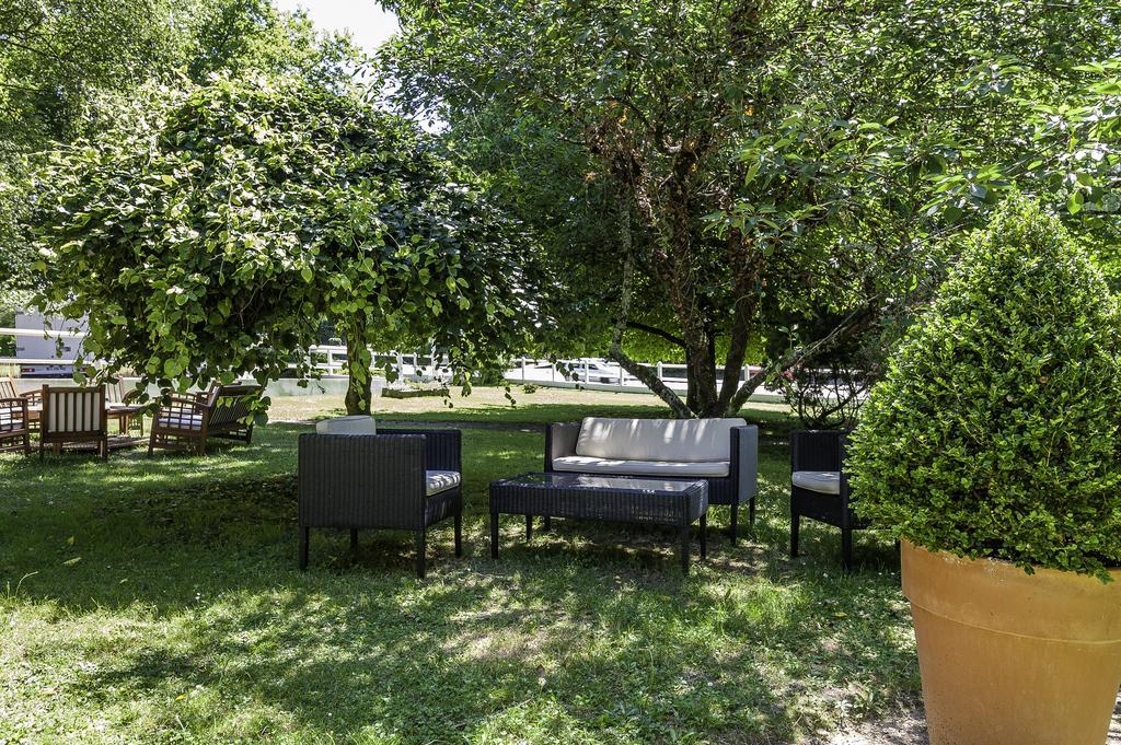 Logis Hotel - Restaurant Le Relais De Comodoliac แซ็งต์-จูเนียง ภายนอก รูปภาพ