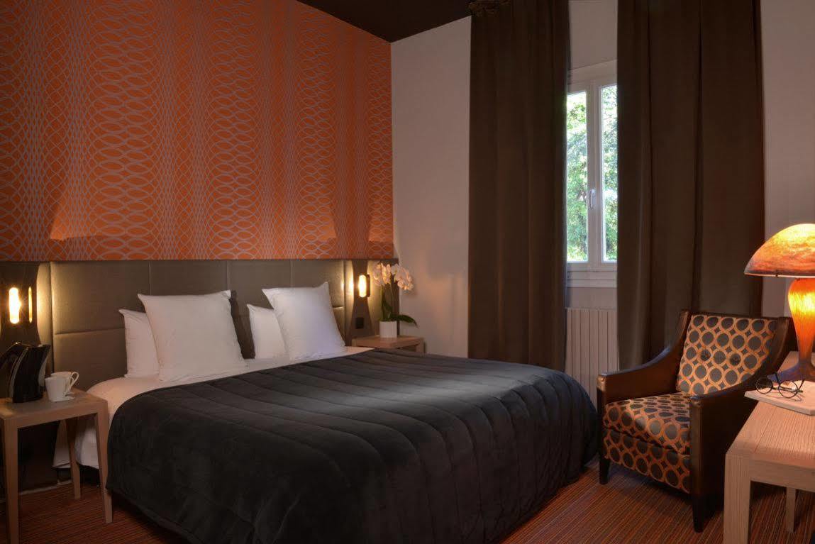 Logis Hotel - Restaurant Le Relais De Comodoliac แซ็งต์-จูเนียง ภายนอก รูปภาพ